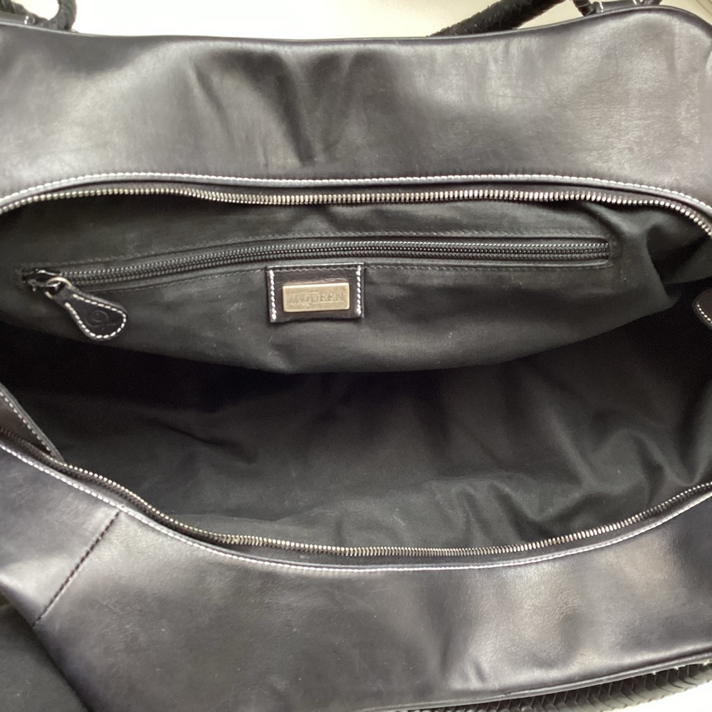 Alexander McQueen Black Large Shoulder Bag - Picture 13 of 15